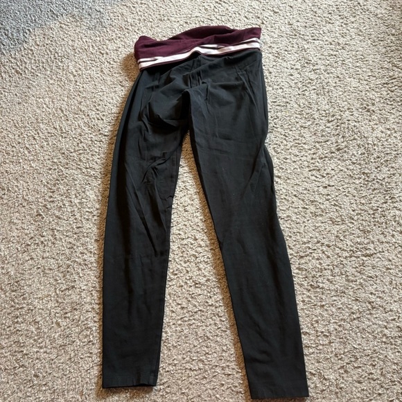 PINK Victoria's Secret Black Leggings Small Maroon Roll Over Yoga Pants Y2K - Picture 4 of 4